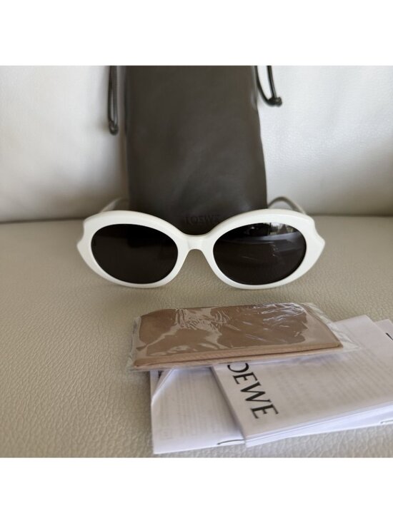 NEW LOEWE - SLIM WHITE GEOMETRIC SUNGLASSES 100% Authentic main image 8